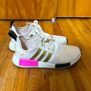 Women’s NMD R1 Shoes